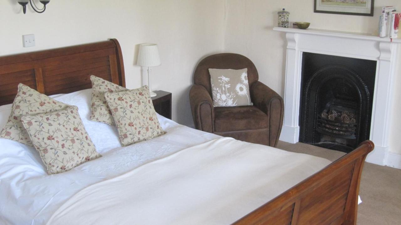 Seymours Court Bed & Breakfast Beckington Exterior photo